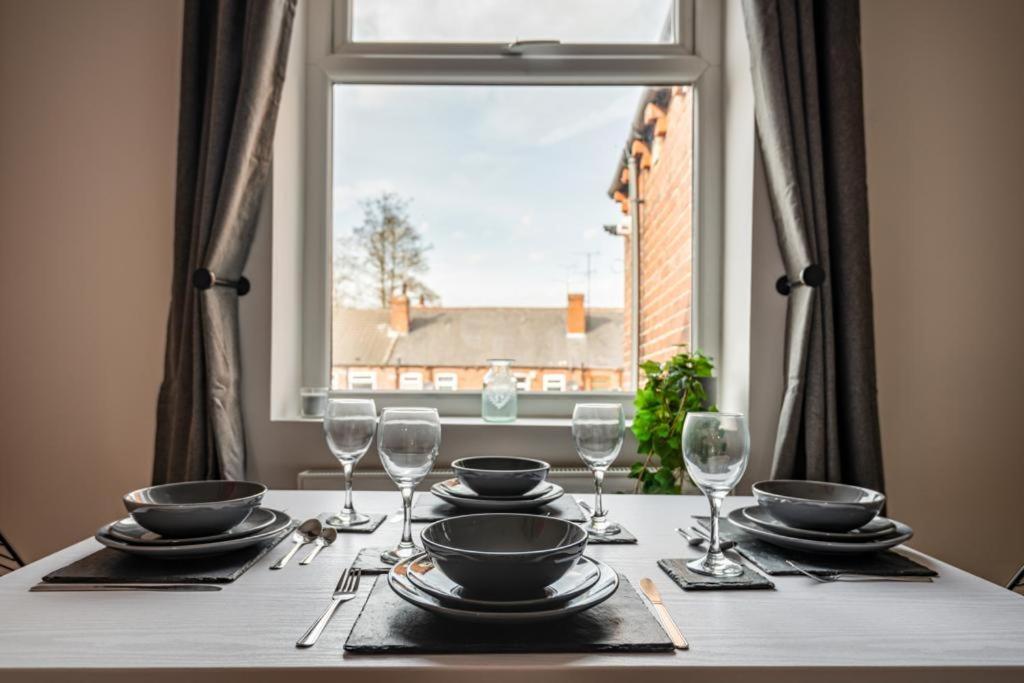 Normanton  Hopetown Apartment-Modern 2 Bed With Free Parking מראה חיצוני תמונה